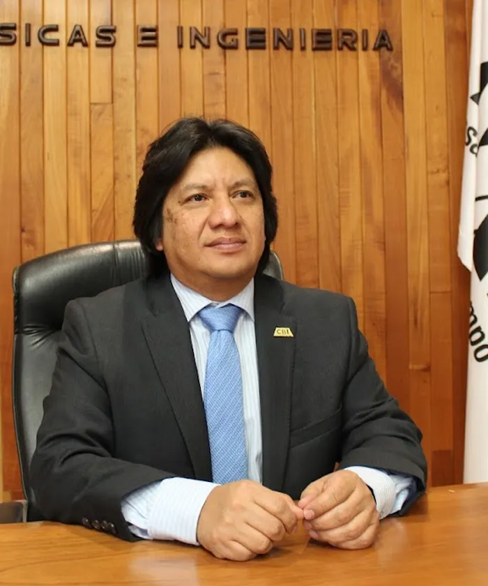 Dr. Román Linares Romero